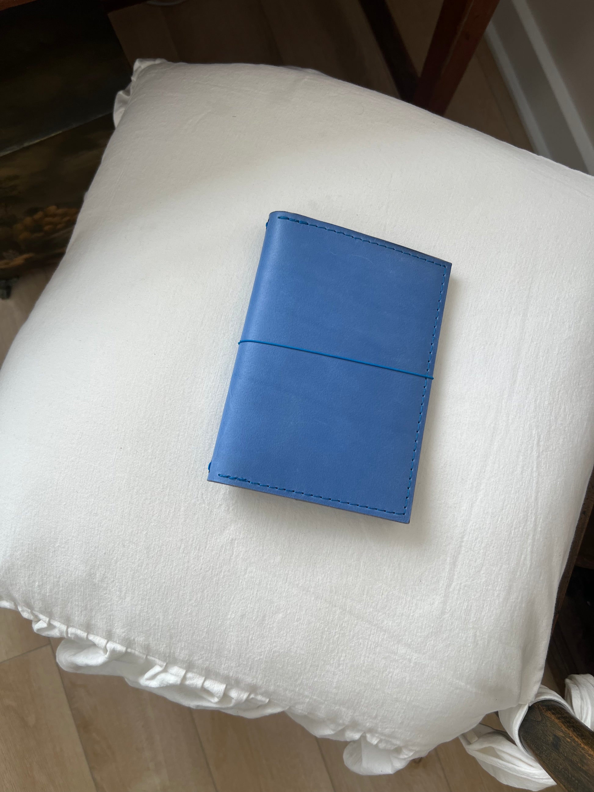 JOURNAL EN CUIR DIANA - FORMAT A6