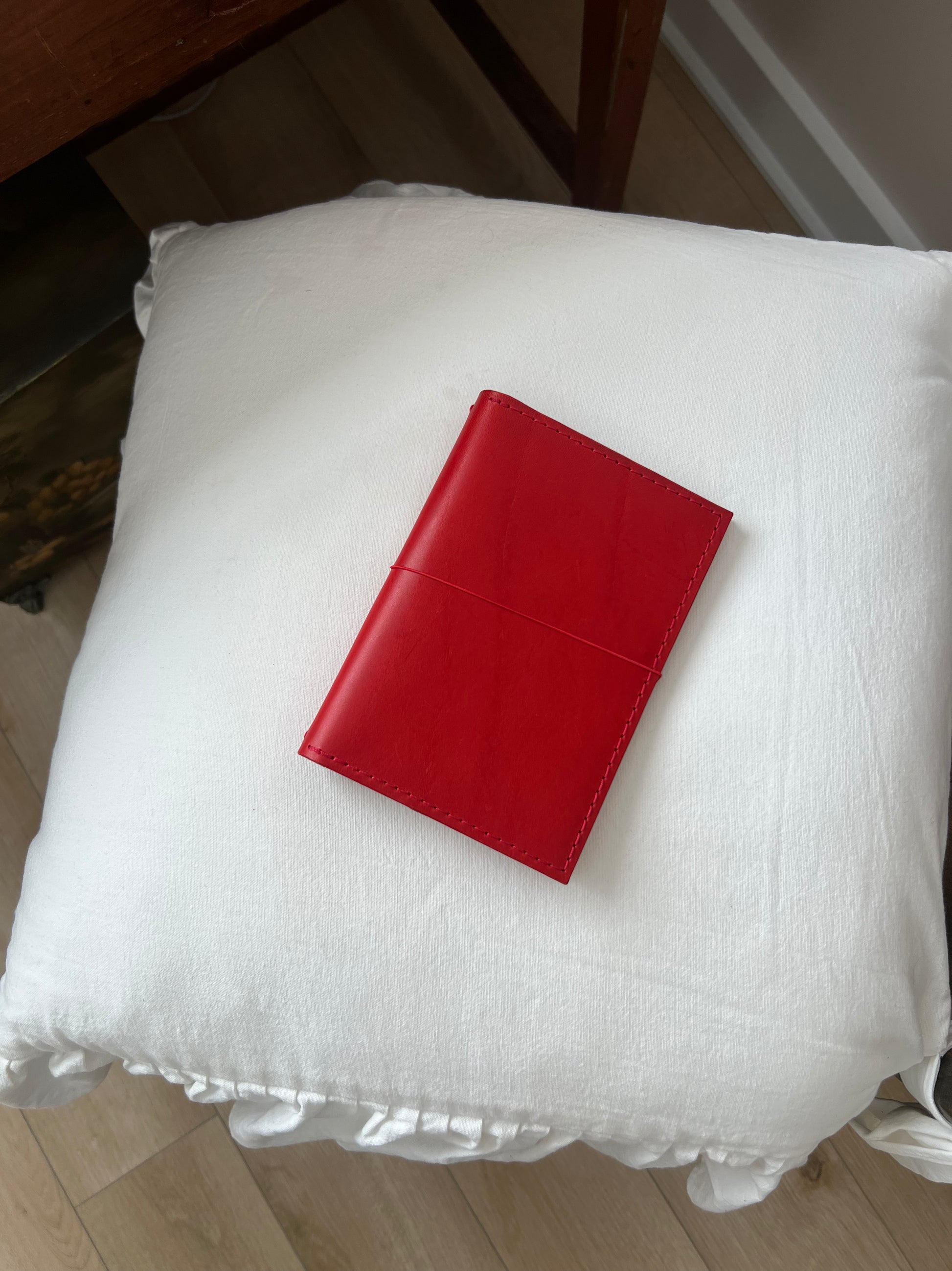 JOURNAL EN CUIR DIANA - FORMAT A6